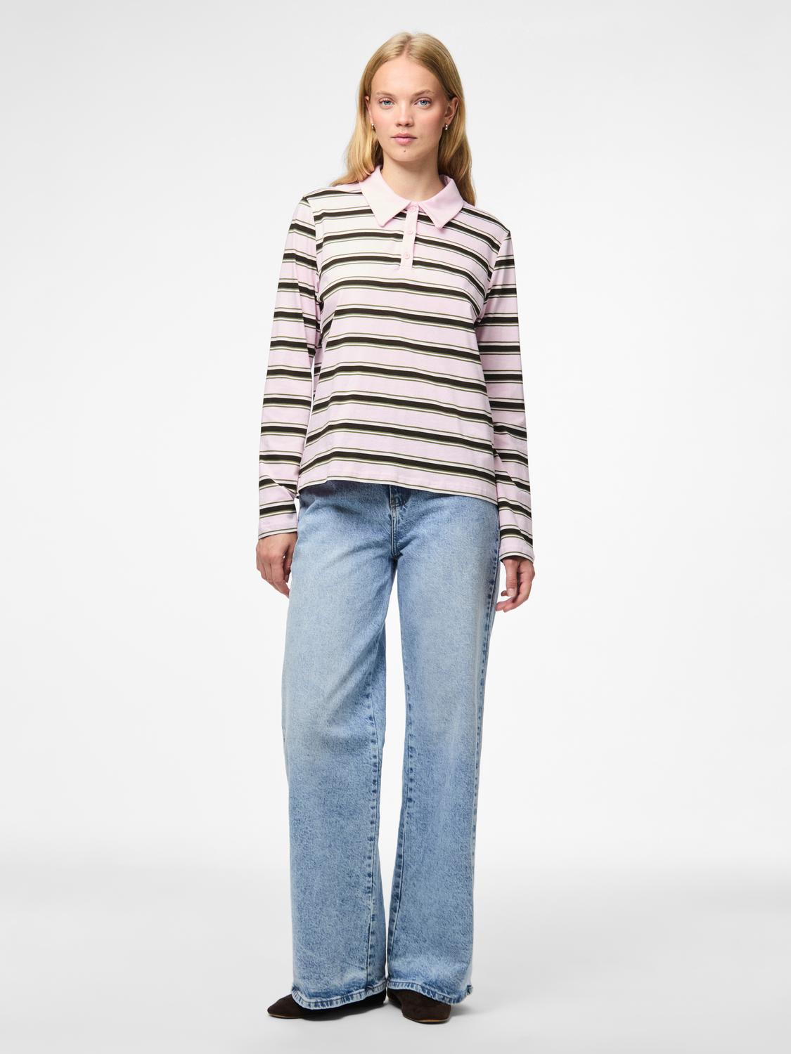 model_shot-front_full